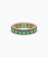 Amira emerald-cut green gemstone eternity ring in 585 rose gold, front view 