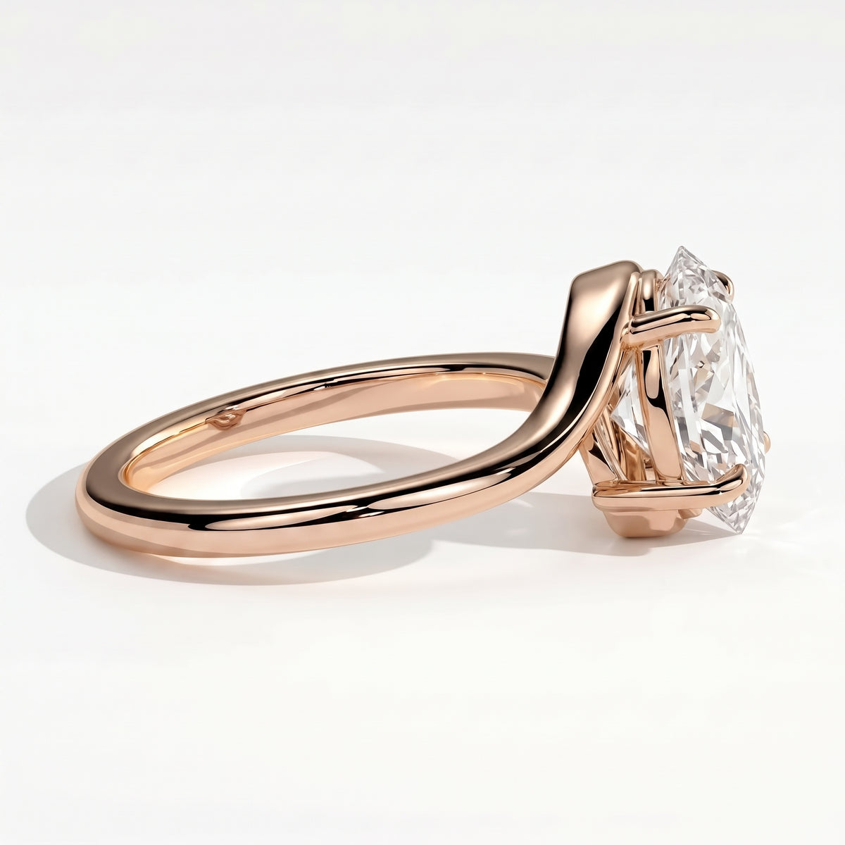 Oval lab-grown diamond solitaire engagement ring in 14K (585) rose gold, detail view 
