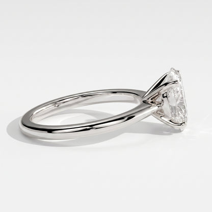 Oval lab-grown diamond solitaire engagement ring in 14K (585) white gold, detail view 