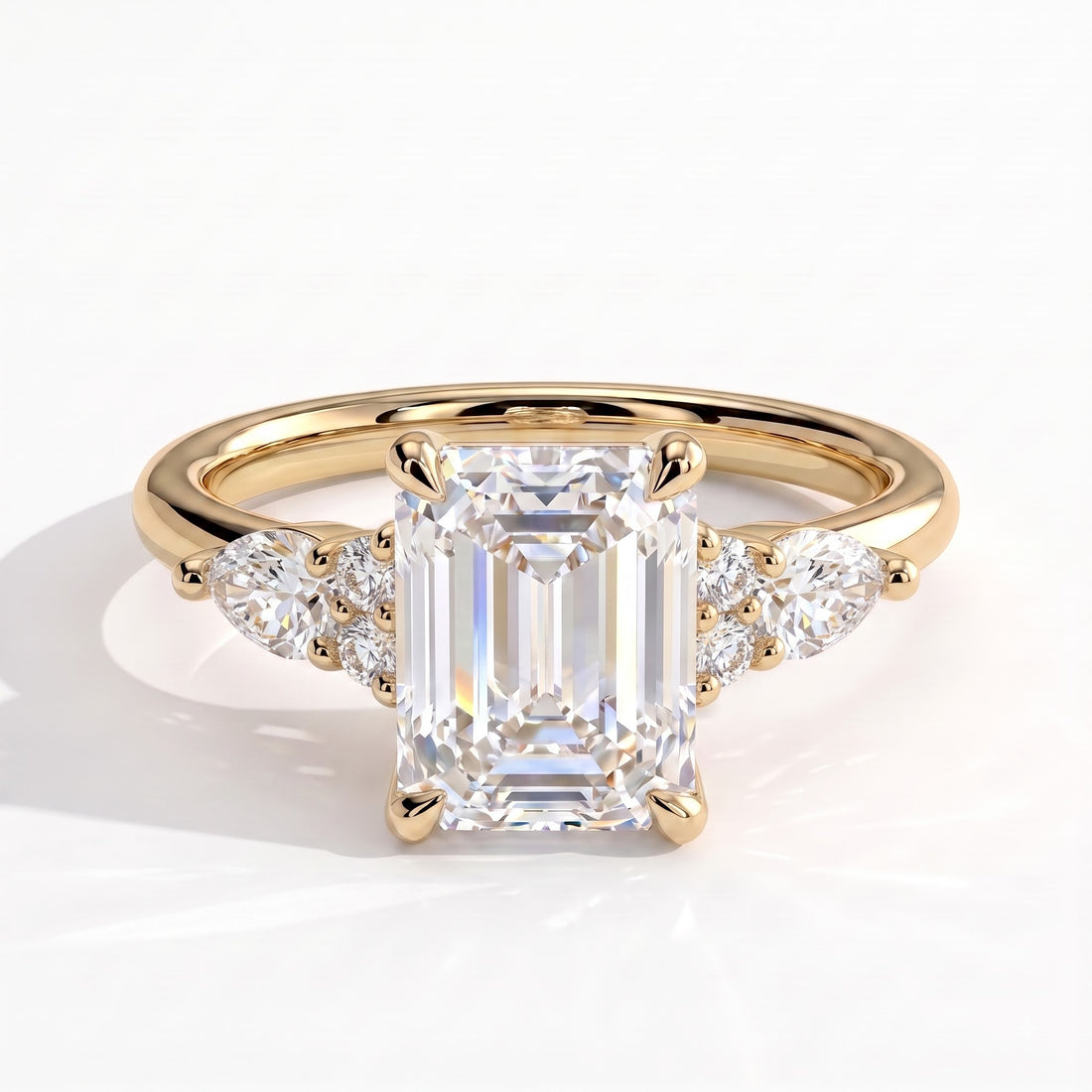 Emerald lab-grown diamond halo engagement ring in 14K (585) yellow gold, front view 