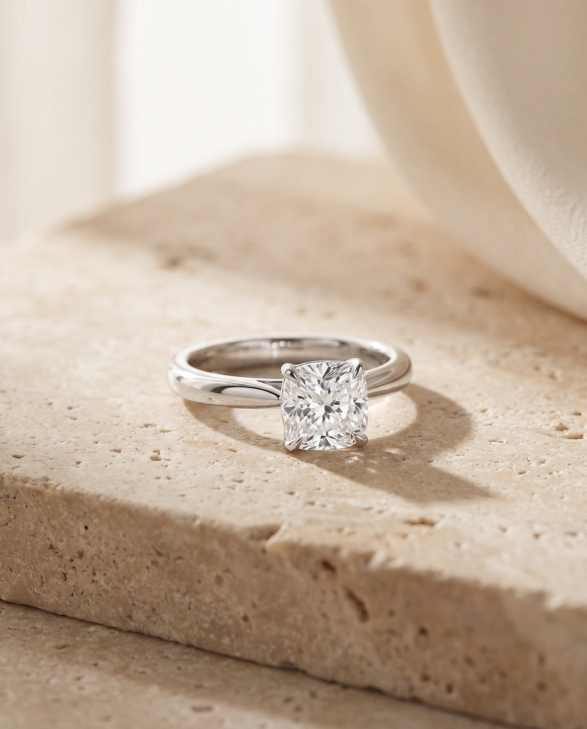 White gold engagement ring | BEUSÉA