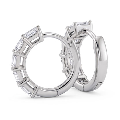 Athena East-West Huggie-Creolen mit Diamanten im Smaragdschliff │ Ø 10 mm