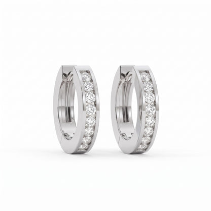 Ronja Huggie-Creolen mit Diamanten in Kanalfassung │ Ø 10mm