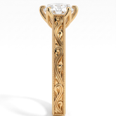 Round lab-grown diamond vintage filigree solitaire engagement ring in 18K (750) yellow gold, close-up of the filigree band 