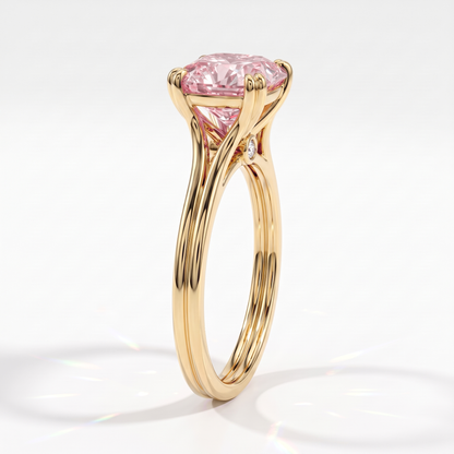 Fancy Vivid Pink cushion lab-grown diamond split shank ring in 14K (585) yellow gold, side profile 