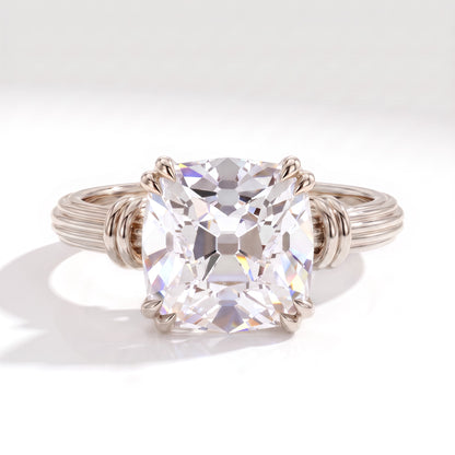 Old mine cushion lab-grown diamond vintage solitaire engagement ring with fluted band in 14K (585) white gold, front view 