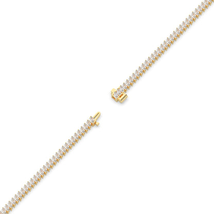 Aline Tennisarmband mit Labordiamanten im Marquiseschliff (schräg gesetzt) aus 585 Gelbgold, volle Länge, Diagonalansicht 
