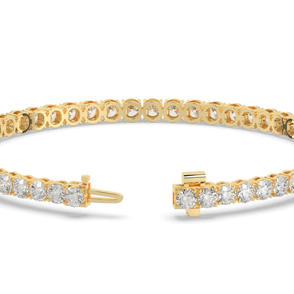 Alma Tennisarmband mit Labordiamanten im Brillantschliff aus 585 Gelbgold, Verschluss geöffnet, Detailansicht 