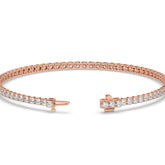 Ella Tennisarmband mit Labordiamanten im Brillantschliff aus 585 Roségold, Verschluss geöffnet, Detailansicht 
