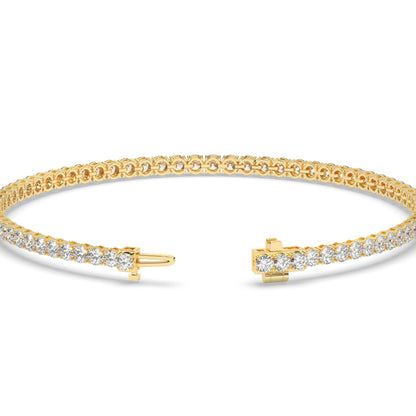 Ella Tennisarmband mit Labordiamanten im Brillantschliff aus 585 Gelbgold, Verschluss geöffnet, Detailansicht 