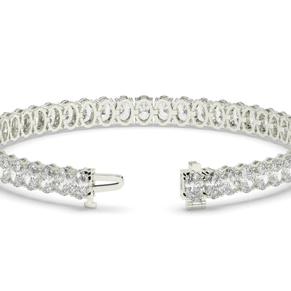 Fabienne Tennisarmband mit Labordiamanten im Ovalschliff aus 585 Weißgold, Verschluss geöffnet, Detailansicht 