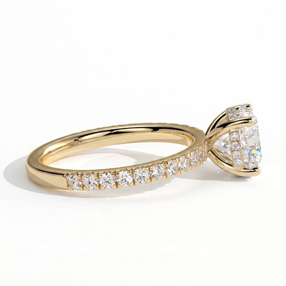 Round lab-grown diamond halo engagement ring in 18K (750) yellow gold, detail view 