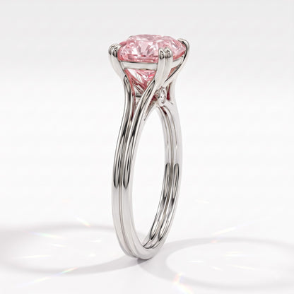 Fancy Vivid Pink cushion lab-grown diamond split shank ring in 14K (585) white gold, side profile 