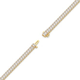 Gwen Tennisarmband mit Labordiamanten im Smaragdschliff aus 585 Gelbgold, volle Länge, Diagonalansicht 
