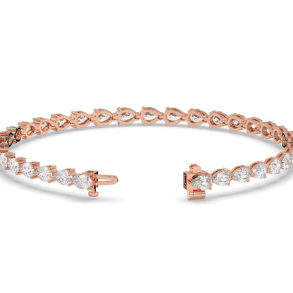 Hermine Tennisarmband mit Labordiamanten im Tropfenschliff aus 585 Roségold, Verschluss geöffnet, Detailansicht 