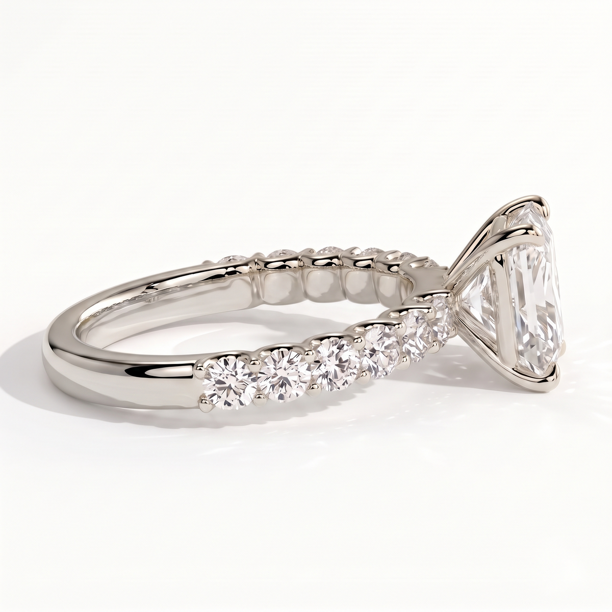 Frieda Radiant Solitaire Ring 585 White Gold side view 
