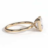 Thalia Radiant Bezel Ring 585 Yellow Gold side view 