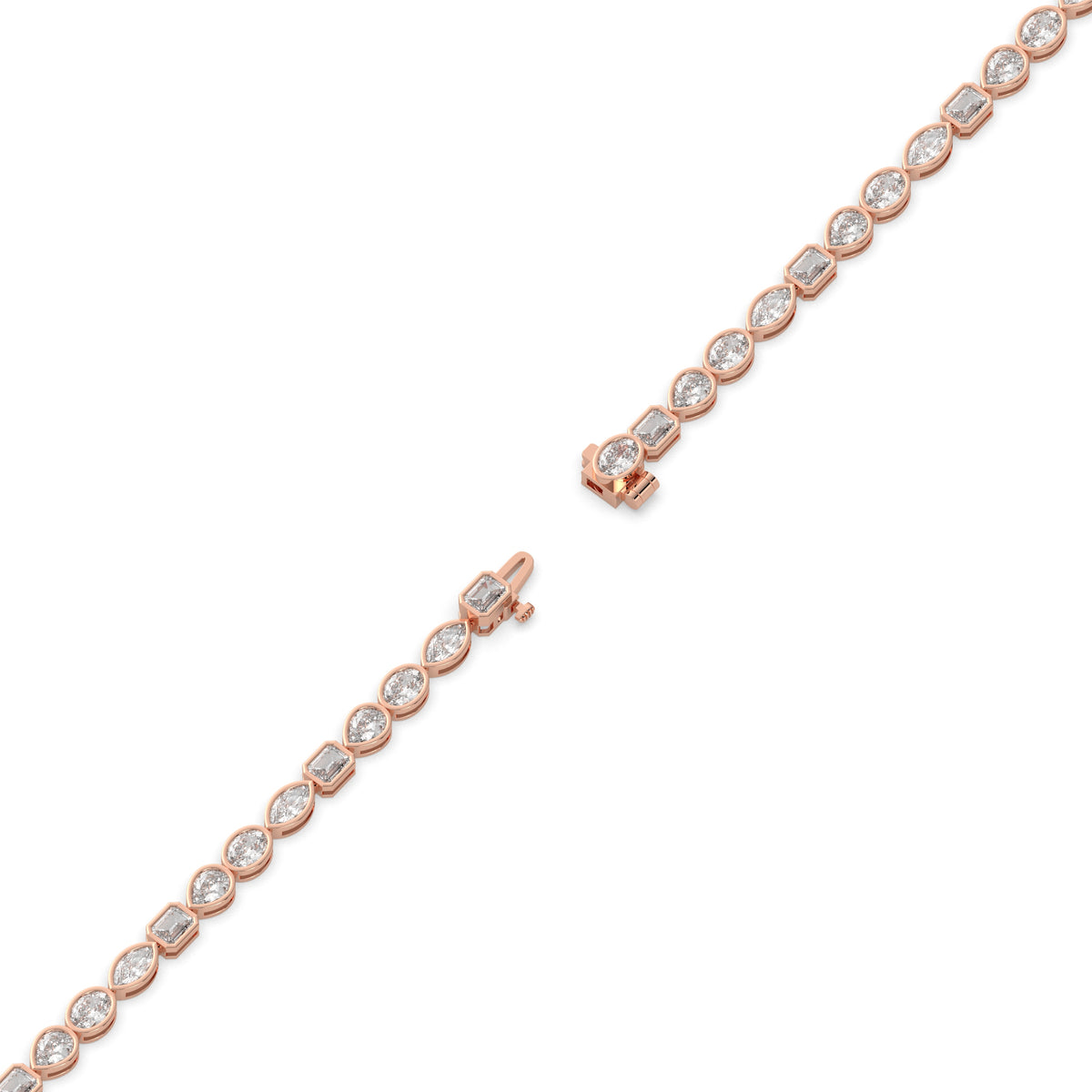 Jana Tennisarmband mit Labordiamanten in verschiedenen Formen mit Zargenfassung aus 585 Roségold, volle Länge, Diagonalansicht 