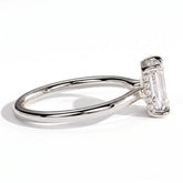 Emerald lab-grown diamond solitaire engagement ring in 14K (585) white gold, detail view 
