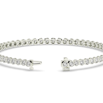 Lea round bezel lab-grown diamond tennis bracelet in 14K (585) white gold, clasp open, detail view 