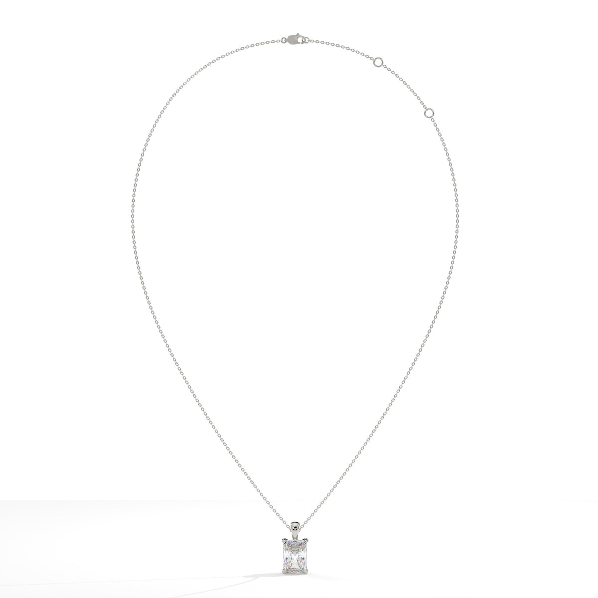 Margot Solitär-Halskette mit Labordiamanten im Radiantschliff aus 585 Weißgold, Ansicht der ganzen Kette 