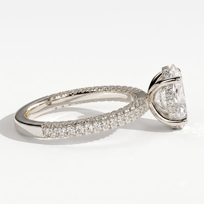 Oval lab-grown diamond halo engagement ring in 18K (750) white gold, detail view 