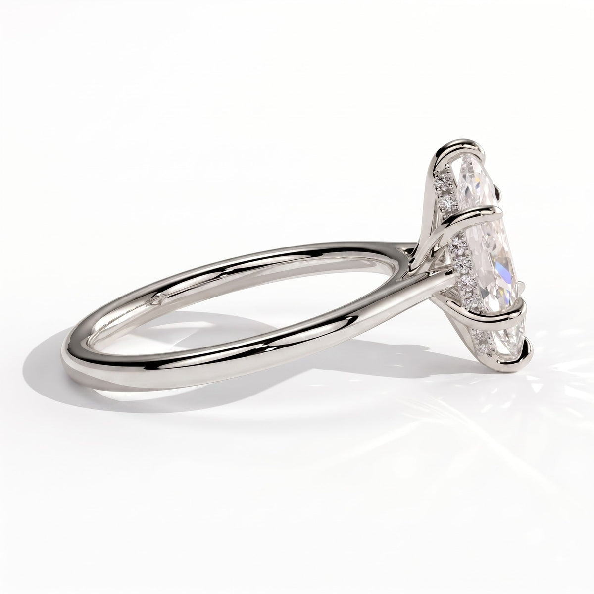 Marquise lab-grown diamond halo engagement ring in 18K (750) white gold, detail view 