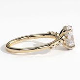 Oval lab-grown diamond halo engagement ring in 14K (585) yellow gold, detail view 