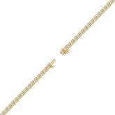 Noa Tennisarmband mit Labordiamanten im Smaragdschliff mit Zargenfassung aus 585 Gelbgold, volle Länge, Diagonalansicht 