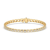Noa Tennisarmband mit Labordiamanten im Smaragdschliff mit Zargenfassung aus 585 Gelbgold, Vorderansicht 