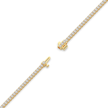 Pia Tennisarmband mit Labordiamanten im Brillantschliff aus 585 Gelbgold, volle Länge, Diagonalansicht 