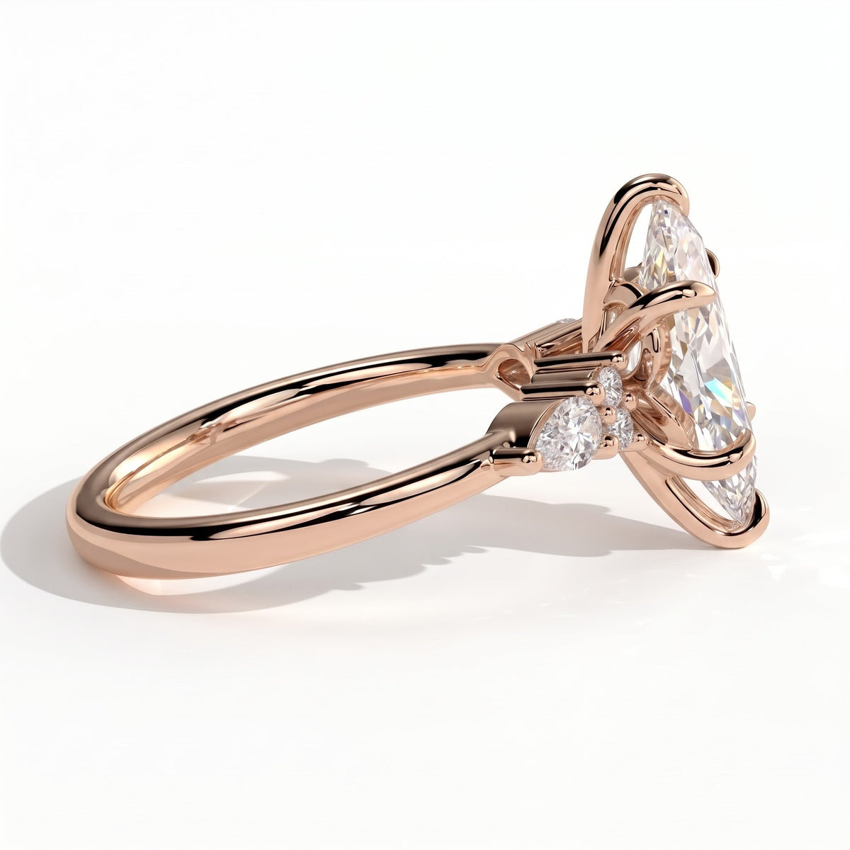 Marquise lab-grown diamond halo engagement ring in 14K (585) rose gold, detail view 