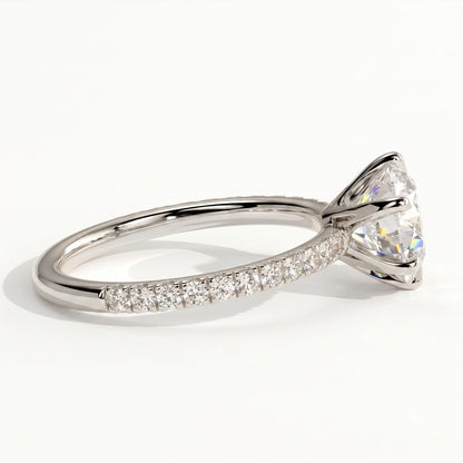 Round lab-grown diamond halo engagement ring in 14K (585) white gold, detail view 