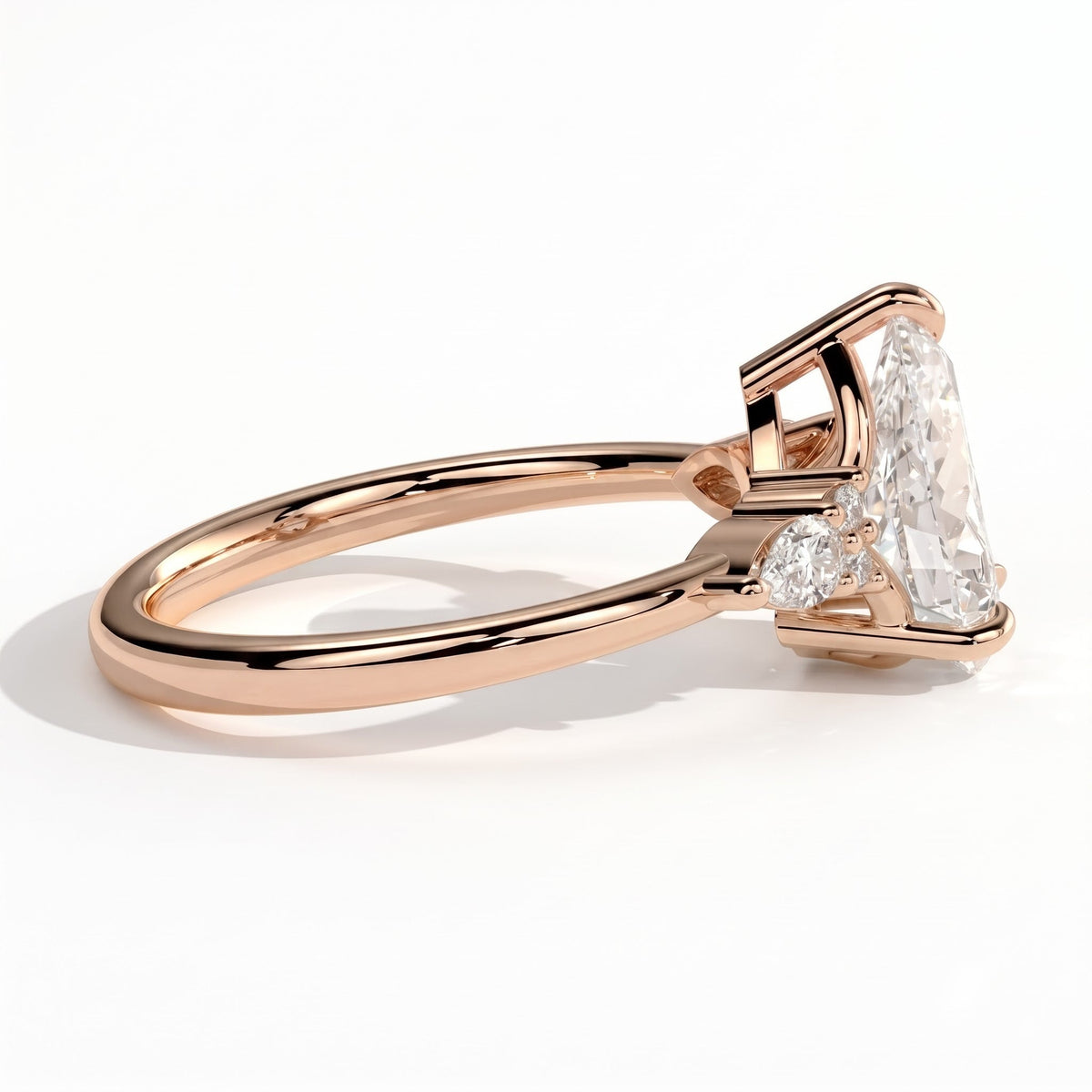 Pear lab-grown diamond halo engagement ring in 18K (750) rose gold, detail view 